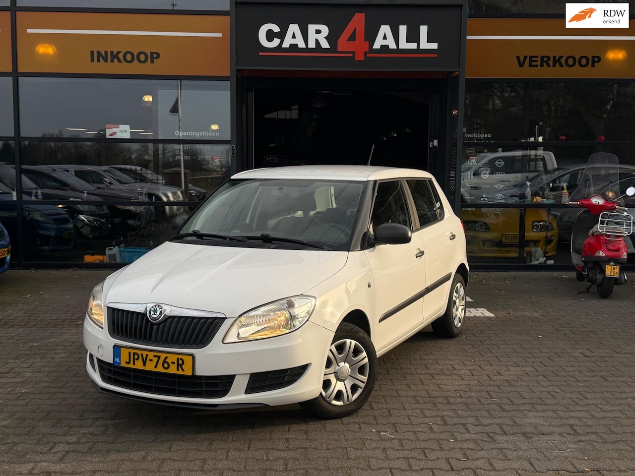 Skoda Fabia - 1.2 Go AIRCO/NIEUWE KETTING/RIJDT PERFECT/NETTE STAAT/BOEKJES AANWEZIG - AutoWereld.nl