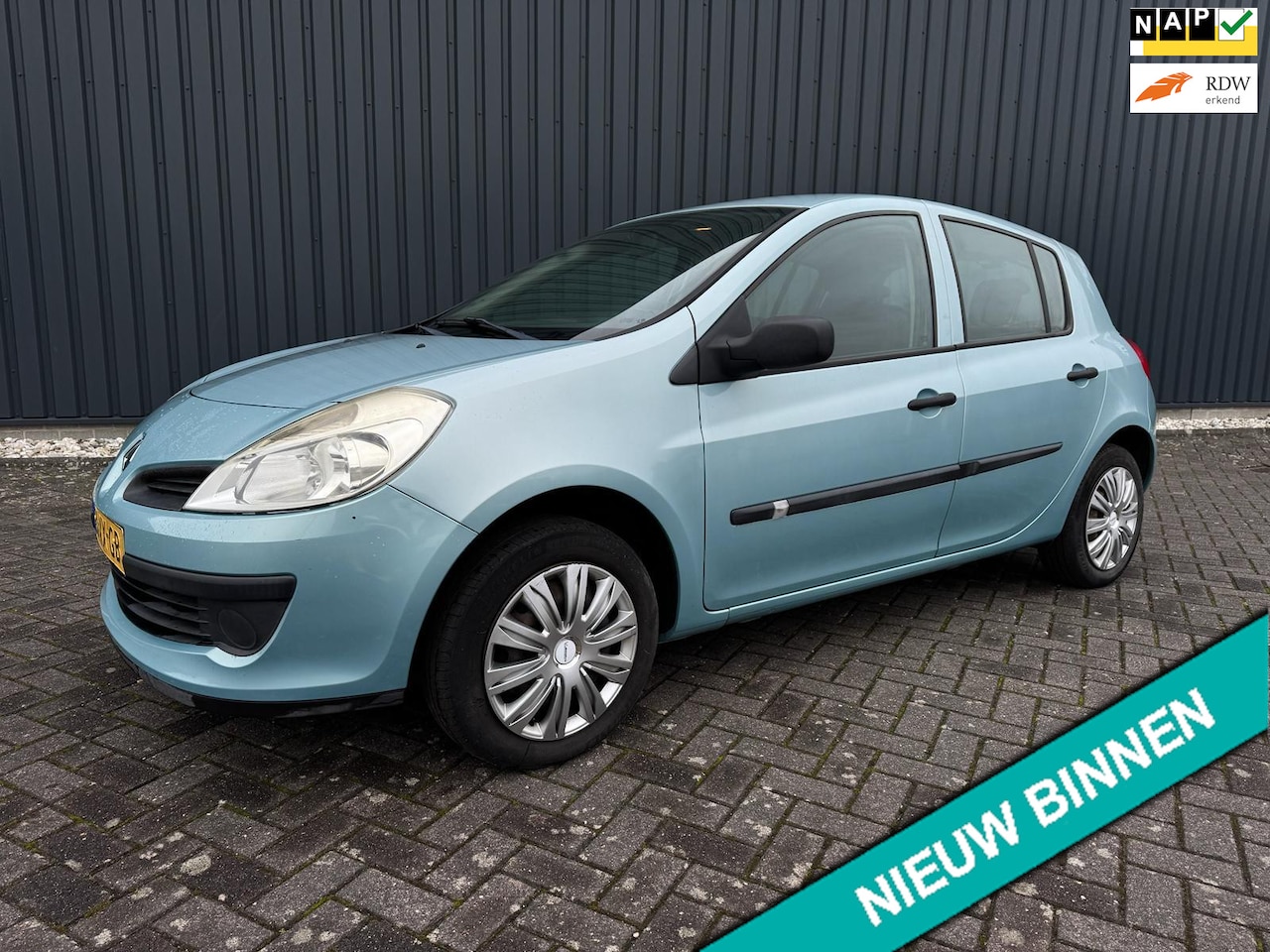 Renault Clio - 1.2-16V Business Line 1.2-16V Business Line ( AIRCO + GOED ONDERHOUDEN ) - AutoWereld.nl