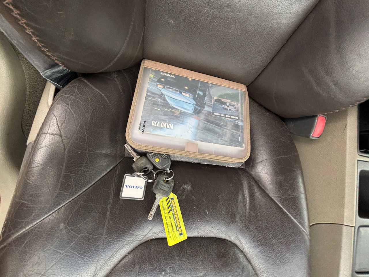 Volvo V70 Cross Country - 2.4 T Comfort Line AWD 7 Persoons (Koppeling Kapot) - AutoWereld.nl