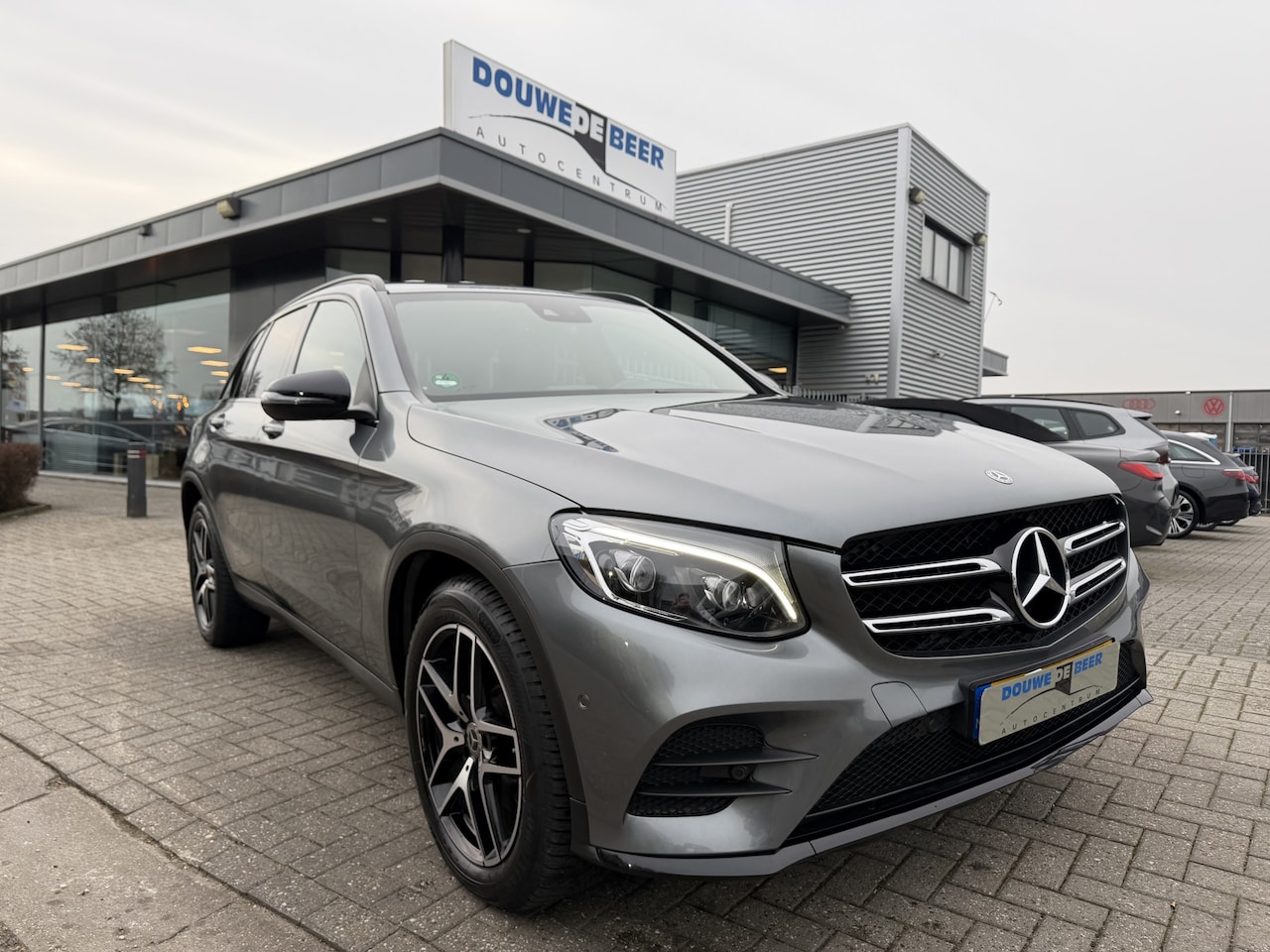 Mercedes-Benz GLC-klasse - 250 4MATIC AMG, Night, Aut Camera, trekhaak, spiegelpakket. - AutoWereld.nl