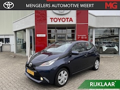 Toyota Aygo - 1.0 VVT-i x-nav | Navigatie | All seasonbanden | Camera