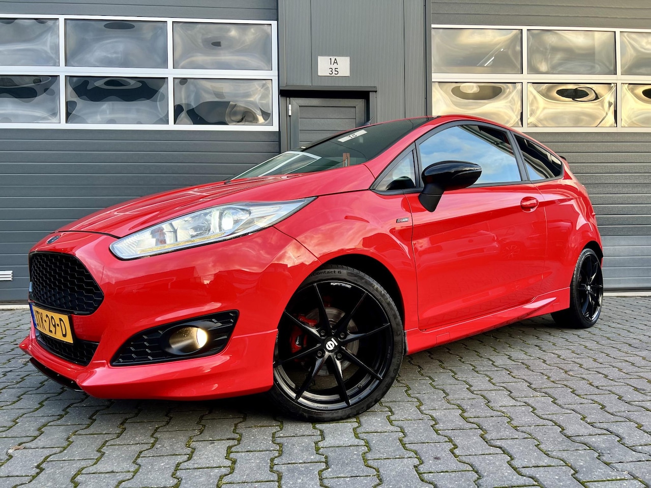 Ford Fiesta - SPORT *ST-LINE*RACE RED*SPARCO*125PK*VOL - AutoWereld.nl