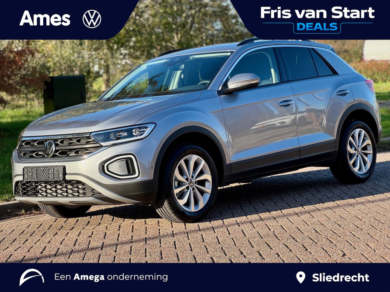 Volkswagen T-Roc - 1.5 TSI 150pk DSG Life Edition | Dodehoeksensoren | Climatronic | Achteruitrijcamera - AutoWereld.nl