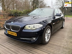 BMW 5-serie Touring - 520i High Executive | Trekhaak | Navi | stoelverwarming |