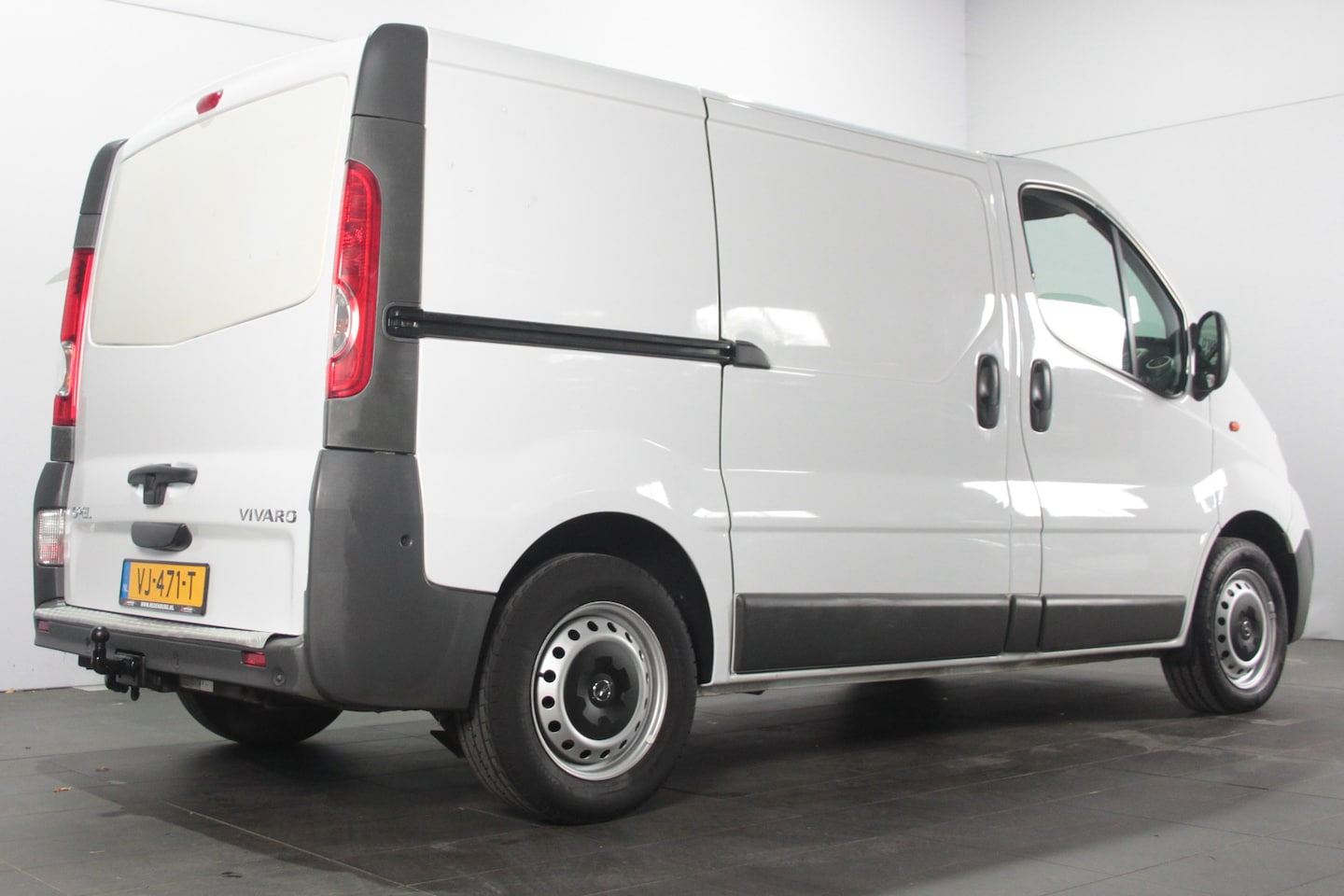 Opel Vivaro - 2.0 CDTI L1H1 - Achterklep - Airco / Trekhaak - AutoWereld.nl