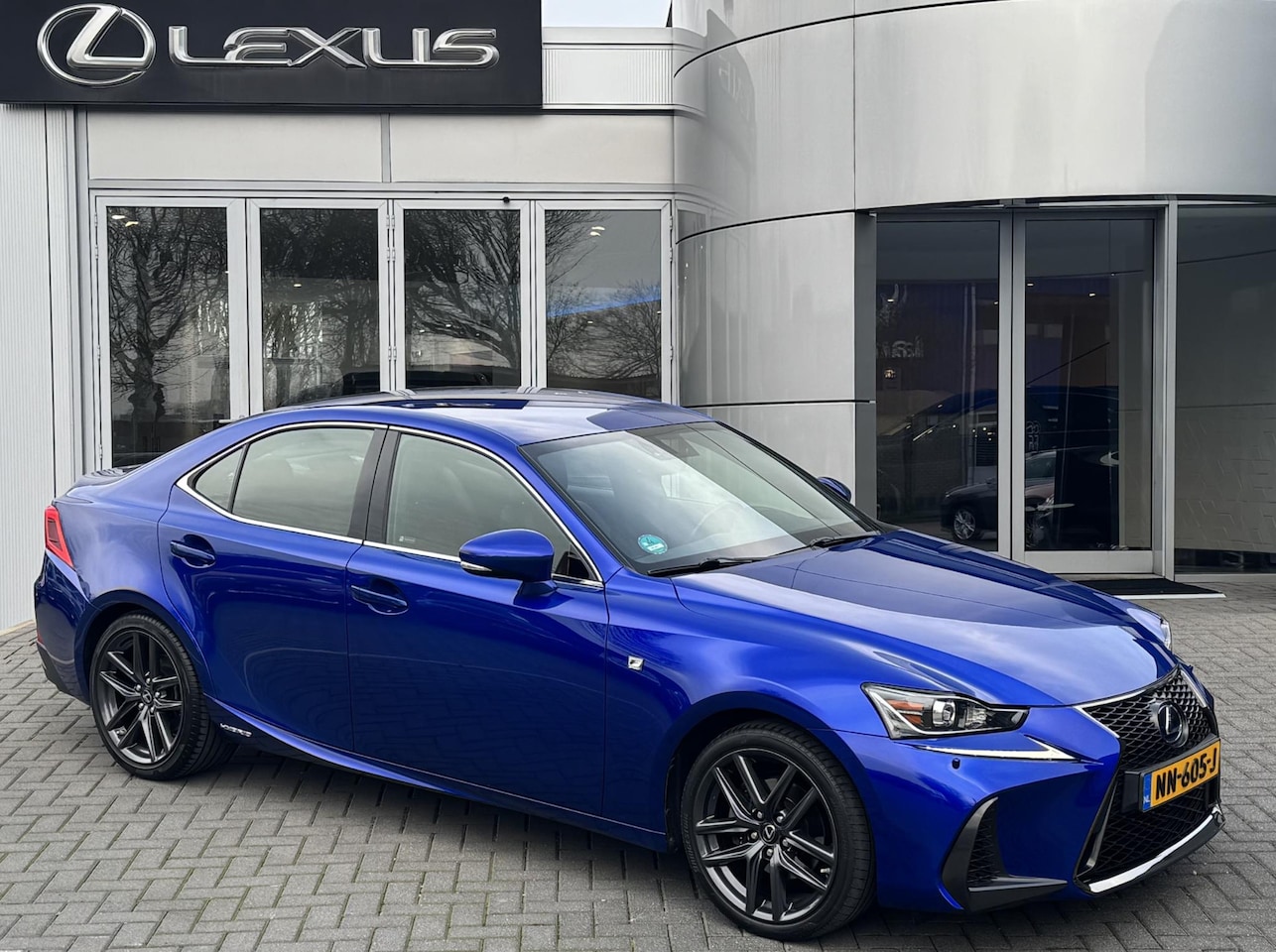 Lexus IS - 300h Hybrid F-Sport Line NL-AUTO STOELVERW NAVI EL-STOELEN LED - AutoWereld.nl