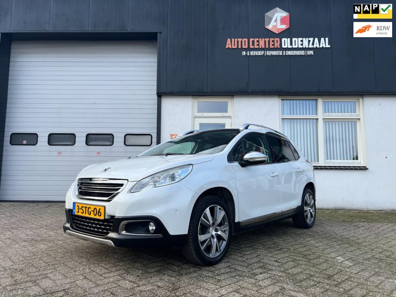 Peugeot 2008 - 1.6 VTi Allure |Nav|Clima|Cruise| - AutoWereld.nl