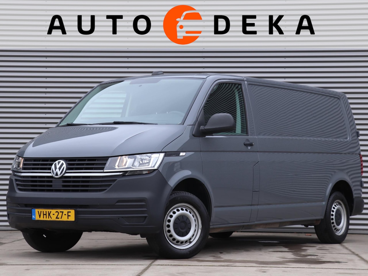 Volkswagen Transporter - 2.0 TDI L2H1 28 Economy Business *1e Eigenaar* - AutoWereld.nl