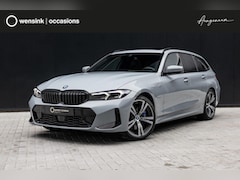 BMW 3-serie Touring - 330e | M-Pakket | Panoramadak | HUD | Curved Display | Sportstoelen | Adaptieve Cruise Con
