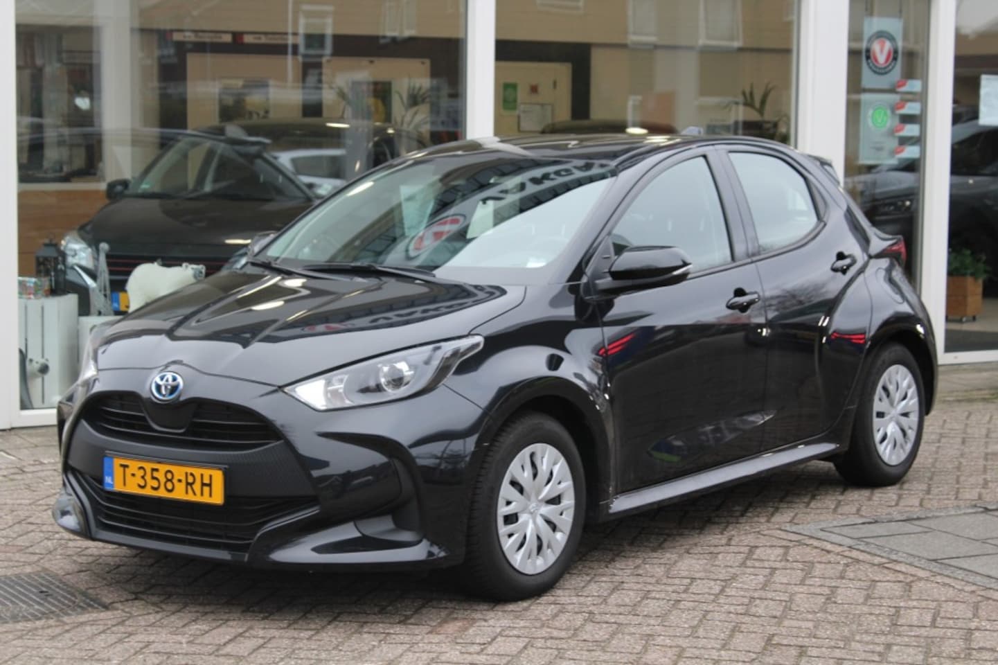 Toyota Yaris - 1.5 HYB. ACTIVE - AutoWereld.nl