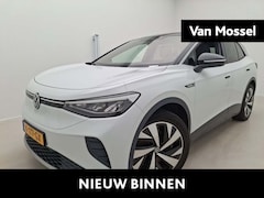 Volkswagen ID.4 - First 77 kWh 204 PK| Stoelverwarming | Stuurwielverwarming | Navigatie | Achteruitrijcamer