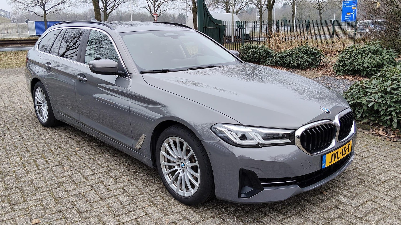 BMW 5-serie Touring - 530e Business Edition+ , Panodak - AutoWereld.nl
