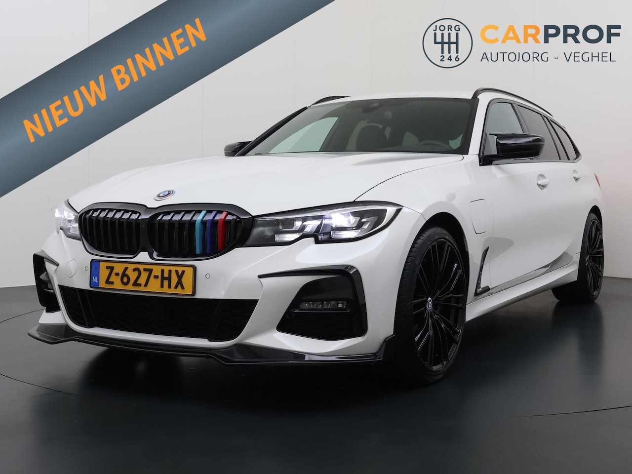 BMW 3-serie Touring - 330e High Executive Plug in Hybrid M Pakket Camera 4x nieuwe Banden - AutoWereld.nl
