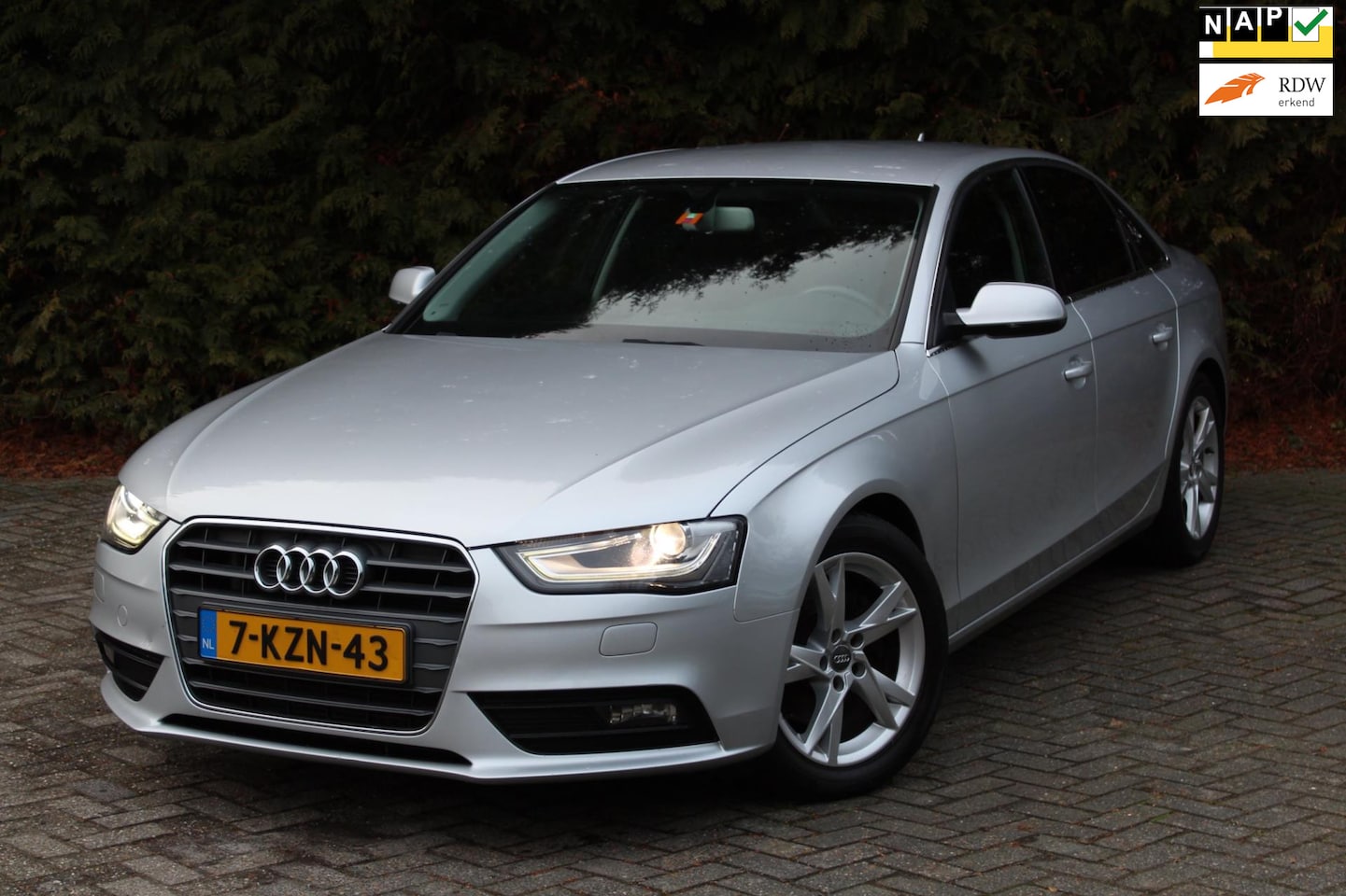 Audi A4 Limousine - 1.8 TFSI Pro Line 170PK | Parkeersensoren | Navigatie | Climate Control | Cruise Control - AutoWereld.nl
