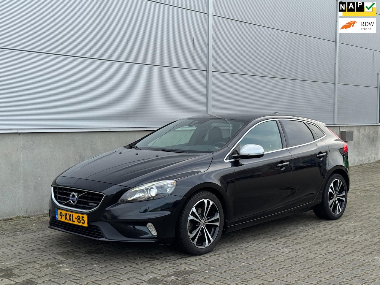 Volvo V40 - 1.6 D2 R-Design CLIMA|NAVI|CRUISE|XENON|APK|NAP| - AutoWereld.nl