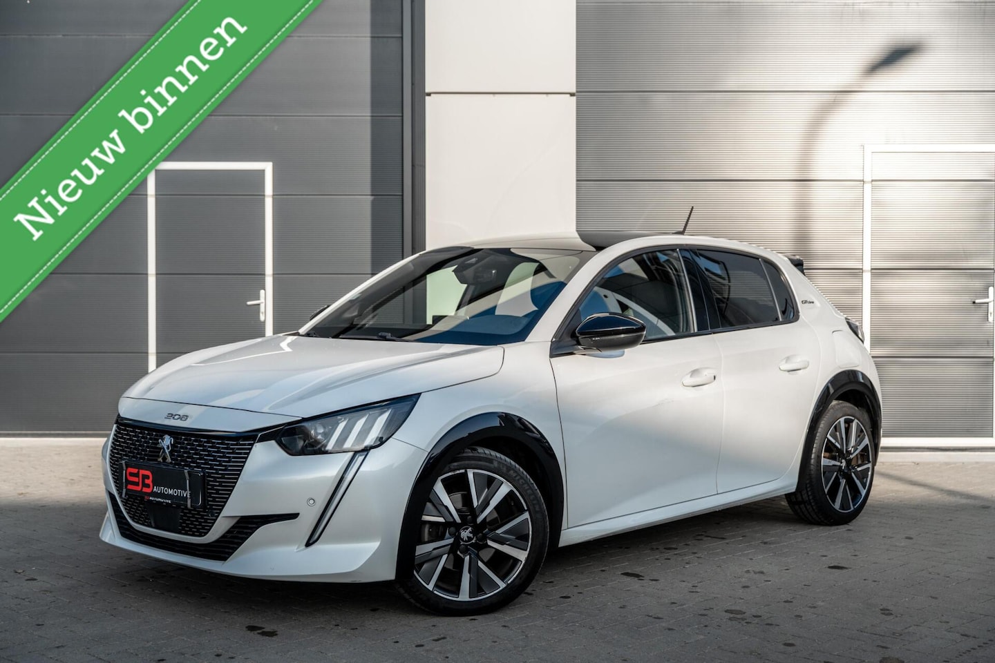 Peugeot 208 - 1.2 PureTech GT Parelmoer Distr. Riem vervangen! - AutoWereld.nl
