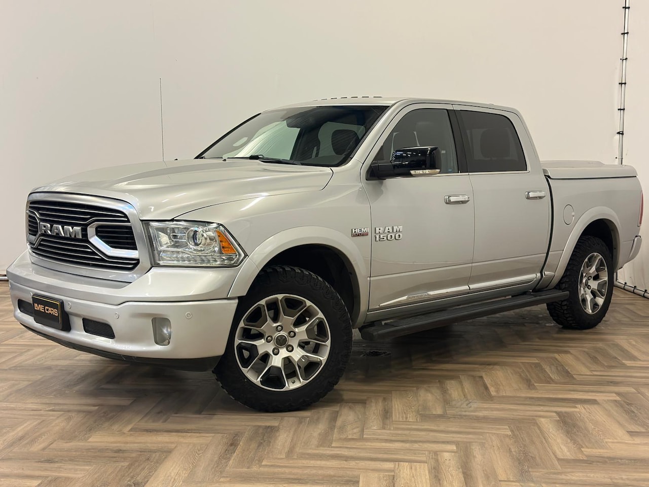 Dodge Ram 1500 - 5.7 V8 Quad Cab 6'4|LIMITED|LUCHTVERING|INRUIL MOGELIJK| - AutoWereld.nl