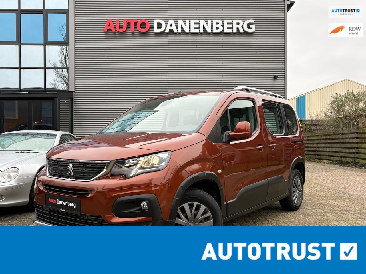 Peugeot Rifter - 1.2 Puretech Allure NAVI GARANTIE TREKHAAK - AutoWereld.nl
