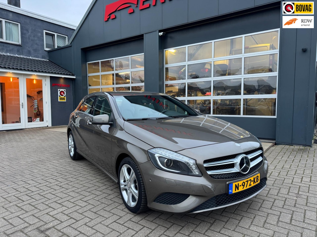 Mercedes-Benz A-klasse - 180 Prestige Sport / Camera / Cruise / Led Xenon / PDC. - AutoWereld.nl