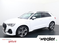 Audi Q3 - 45 TFSI e S edition | 245 PK | Soh 97% | Stoelverwarming | Trekhaak | Achteruitrijcamera |