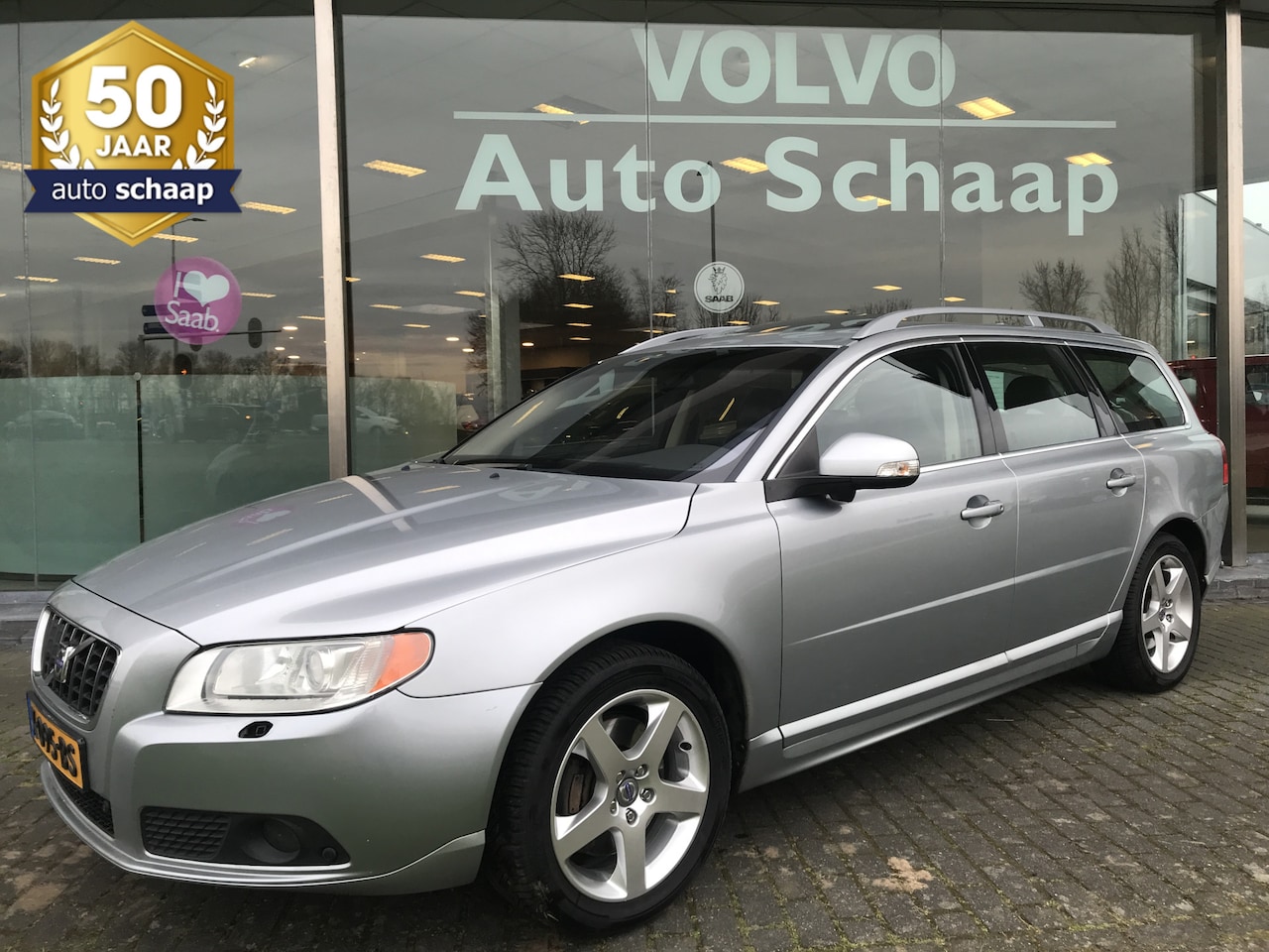 Volvo V70 - 3.0 T6 AWD Summum Automaat | Rijklaar incl garantie | Schuifdak 4-C chassis Geventileerde - AutoWereld.nl