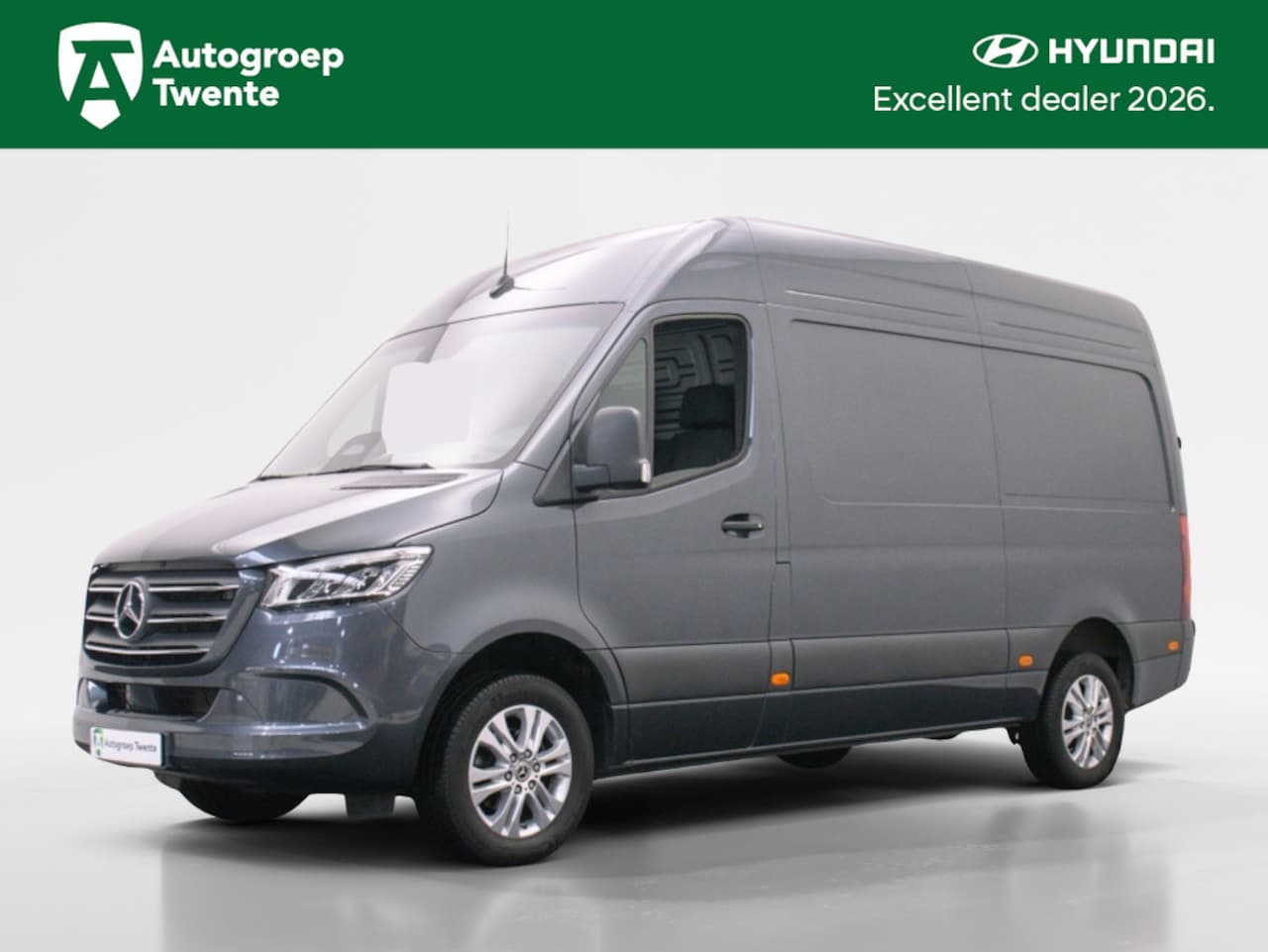 Mercedes-Benz Sprinter - 317 L2H2 Pro | Betimmering | Trekhaak | Stoelverwarming | - AutoWereld.nl