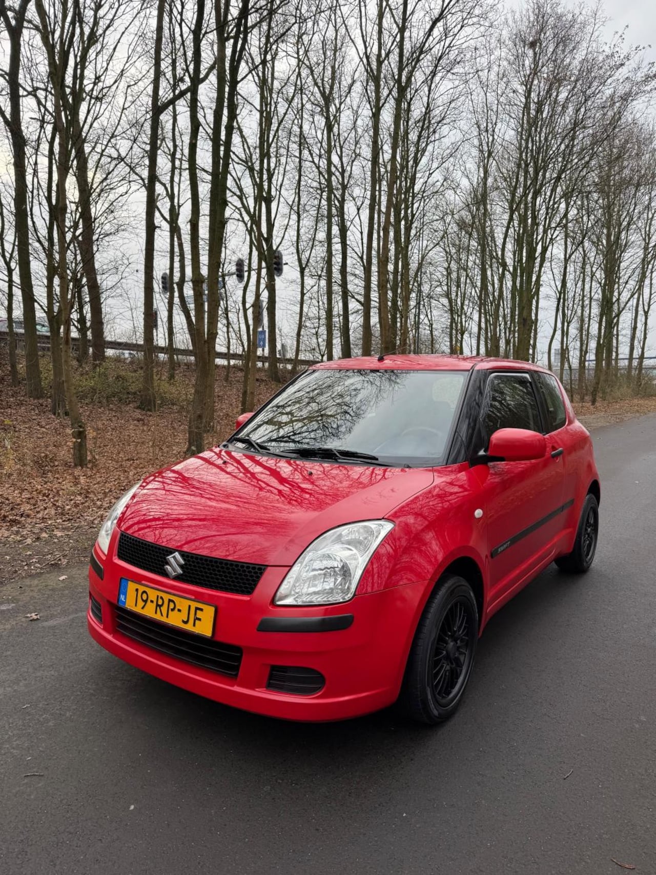 Suzuki Swift - 1.3 GA 1.3 GA, Nwe APK! Stuurbekr. Koopje!!! - AutoWereld.nl