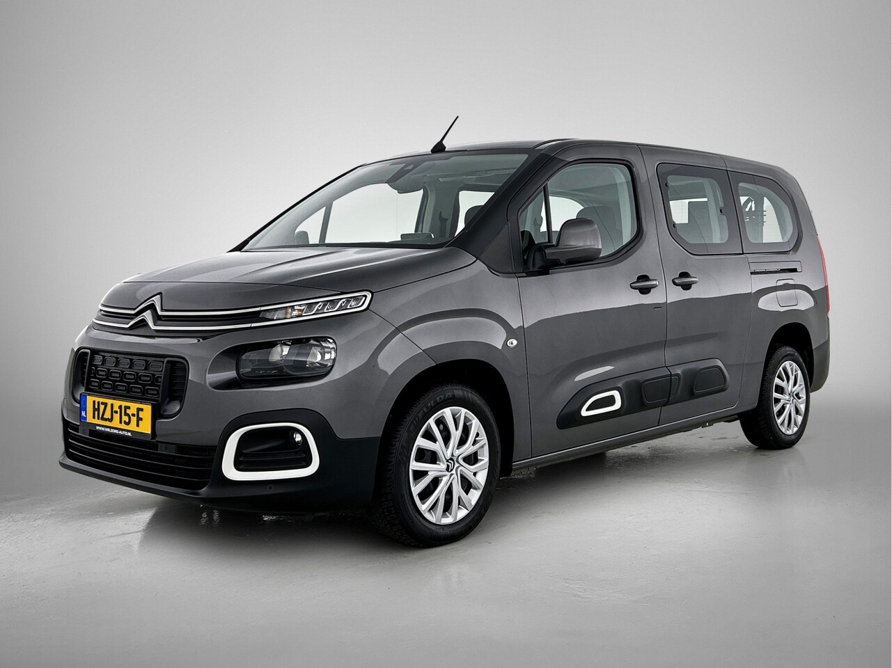 Citroën Berlingo XL - 1.2 Puretech Shine Direct leverbaar! Rolstoelauto - AutoWereld.nl