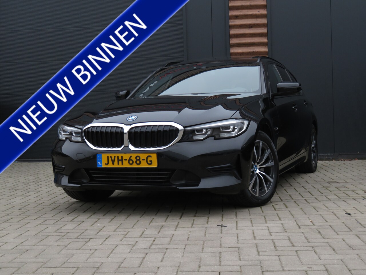 BMW 3-serie Touring - 320e Business Edition Plus Airco Cr-Control CarPlay Panoramadak - AutoWereld.nl