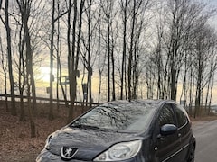 Peugeot 107 - 1.0-12V XS, met rijbare schade Airco