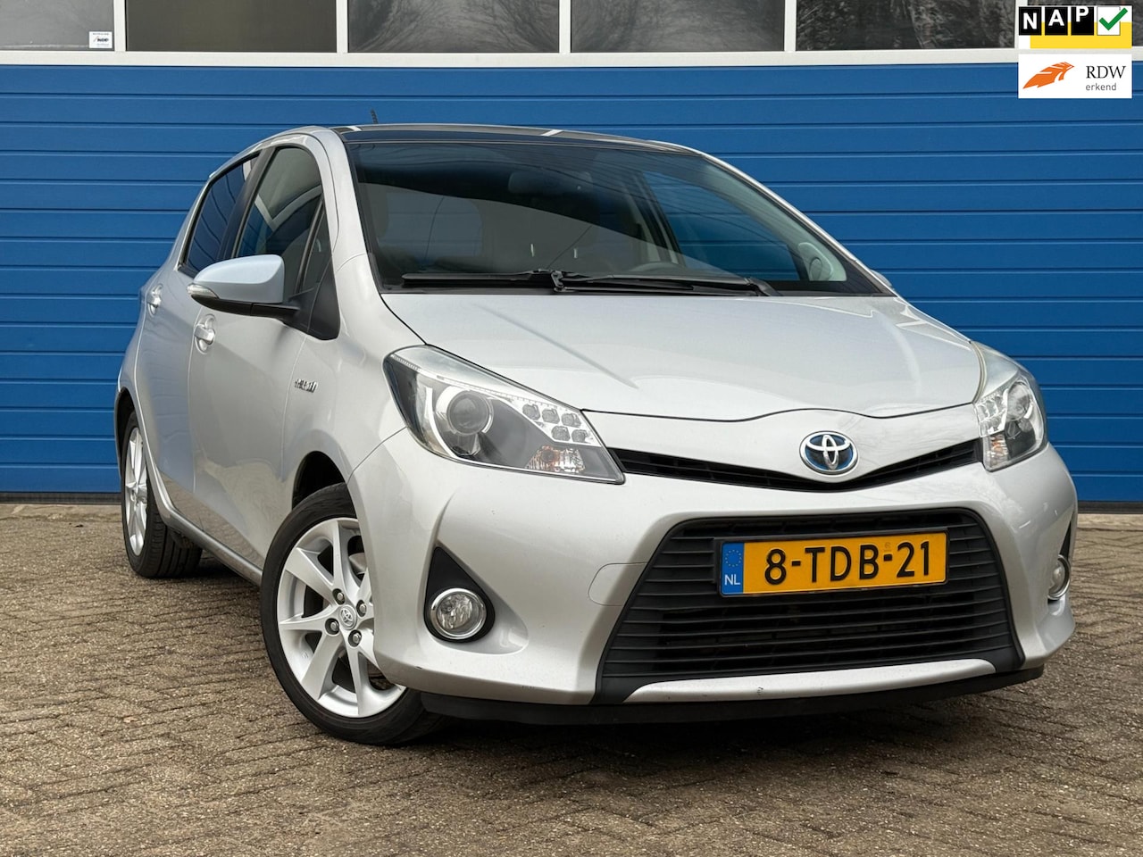 Toyota Yaris - 1.5 Full Hybrid Dynamic|Climate|Navi|Pano.dak - AutoWereld.nl