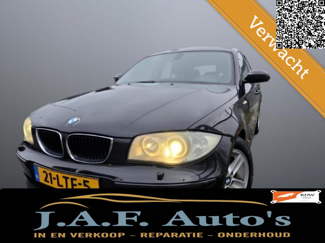 BMW 1-serie - 118i Executive Nw APK Airco Cruise stoelverwarmi - AutoWereld.nl