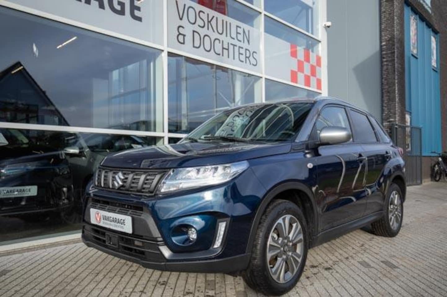 Suzuki Vitara - 1.5 Hybrid Privilege Style Blue - AutoWereld.nl
