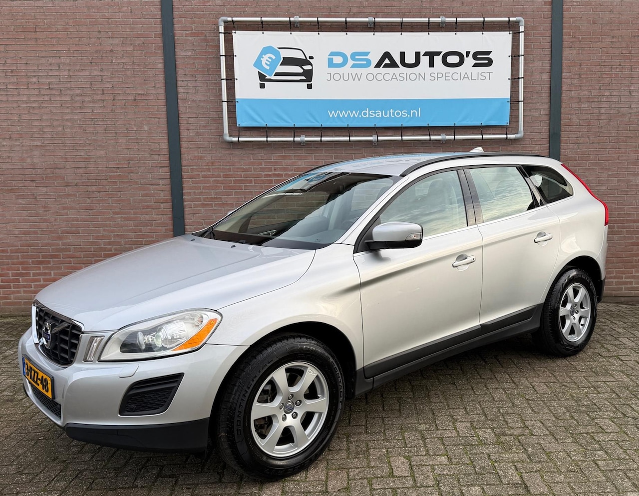 Volvo XC60 - 2.0 T5 Summum 2.0 T5 Summum - AutoWereld.nl