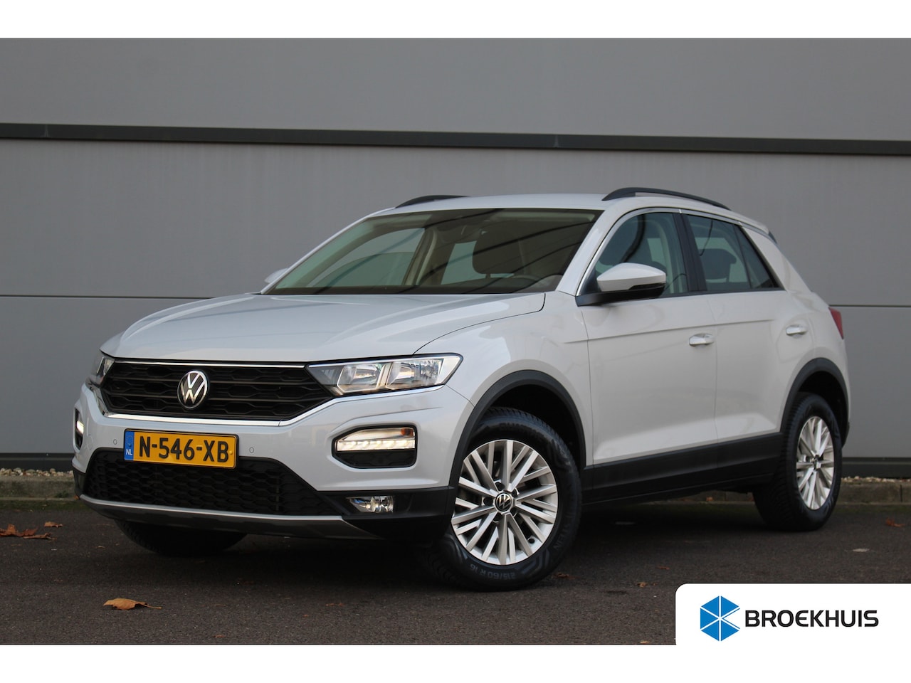 Volkswagen T-Roc - 1.5 TSI Style Adap. Cruise C. | CarPlay | Park Assist V&A | DAB+ | Airco | Bluetooth | Dra - AutoWereld.nl