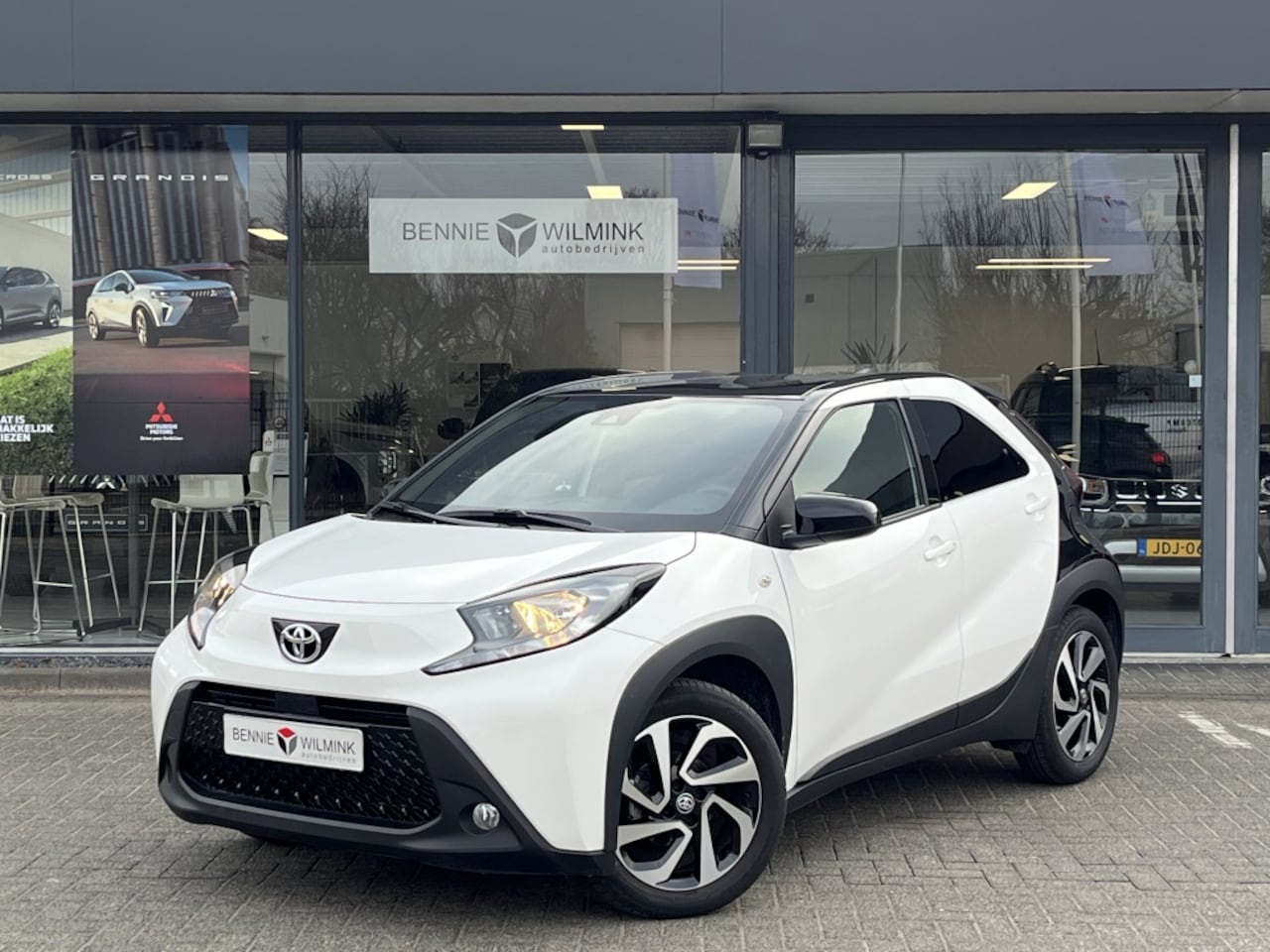 Toyota Aygo X - 1.0 VVT-i S-CVT Pulse Bi-Tone - AutoWereld.nl