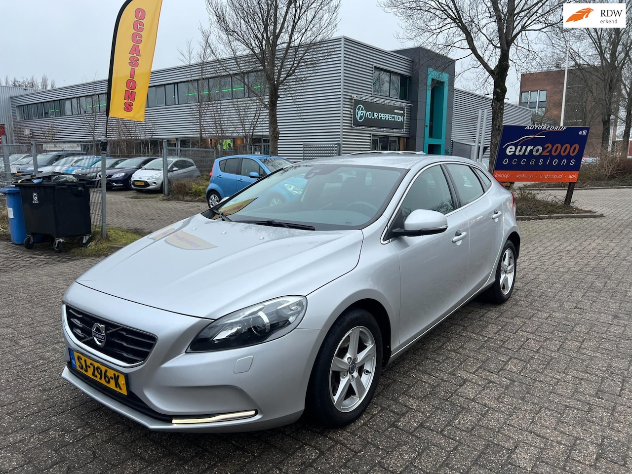 Volvo V40 - 2.0 D3 Inscription - LED - TREKHAAK - NETTE STAAT - AutoWereld.nl