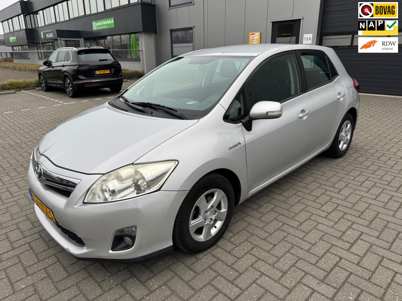Toyota Auris - 1.8 Full Hybrid Business 1.8 Full Hybrid Business - AutoWereld.nl