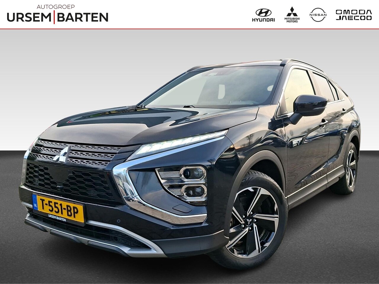 Mitsubishi Eclipse Cross - 2.4 PHEV Intense + Trekhaak! | All-seasons | ingebouwde NAVI én Apple/Android Carplay - AutoWereld.nl