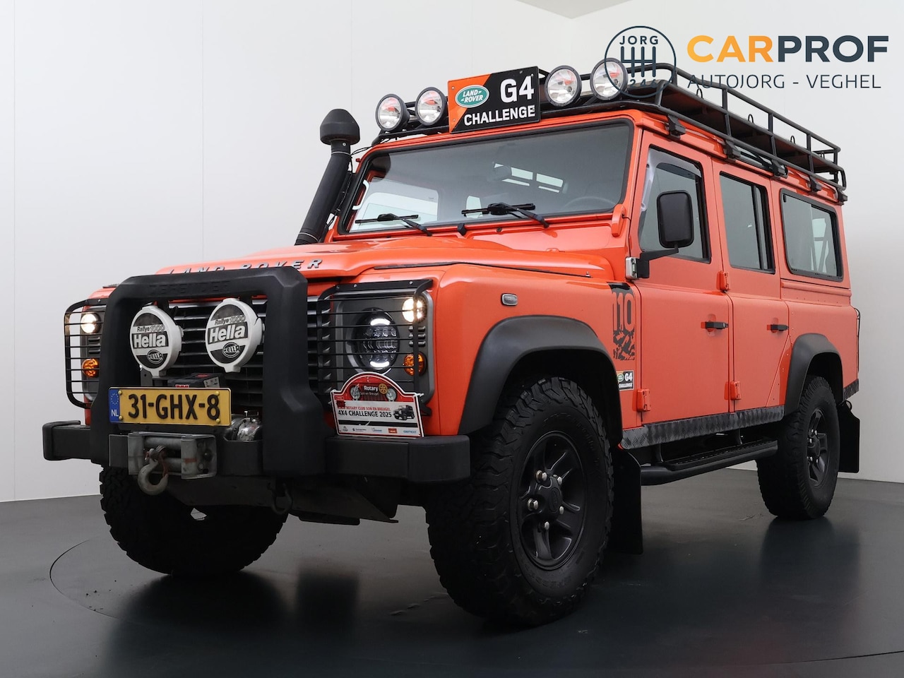 Land Rover Defender 110 - 2.4 TD SW SVX 60th Anniversary G4 Uitvoering |  7 Persoons | motorrevisie | Trekhaak | Lie - AutoWereld.nl