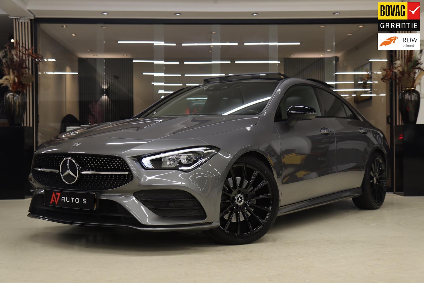 Mercedes-Benz CLA-Klasse - 200 Business Solution AMG NAP/PANO/CAM/KEYLESS/LANEASSIST/VOL - AutoWereld.nl