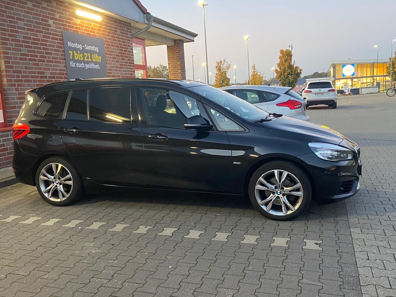 BMW 2-serie Gran Tourer - 218d High Executive - AutoWereld.nl