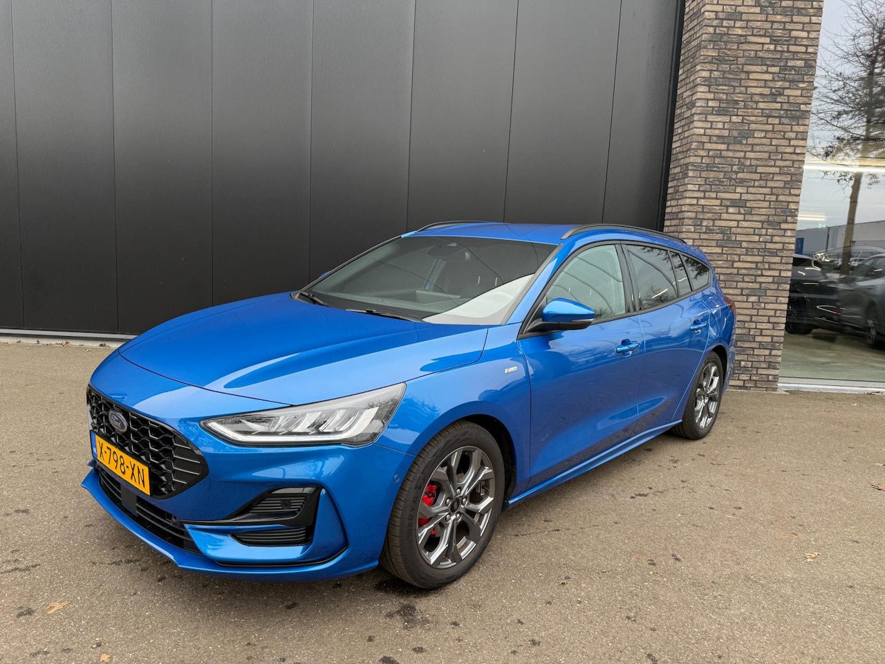 Ford Focus Wagon - 1.0 Eco 125pk Hybrid ST Line X Navi, Trekhaak, Adop cruise, BLIS, B&O etc. etc. - AutoWereld.nl