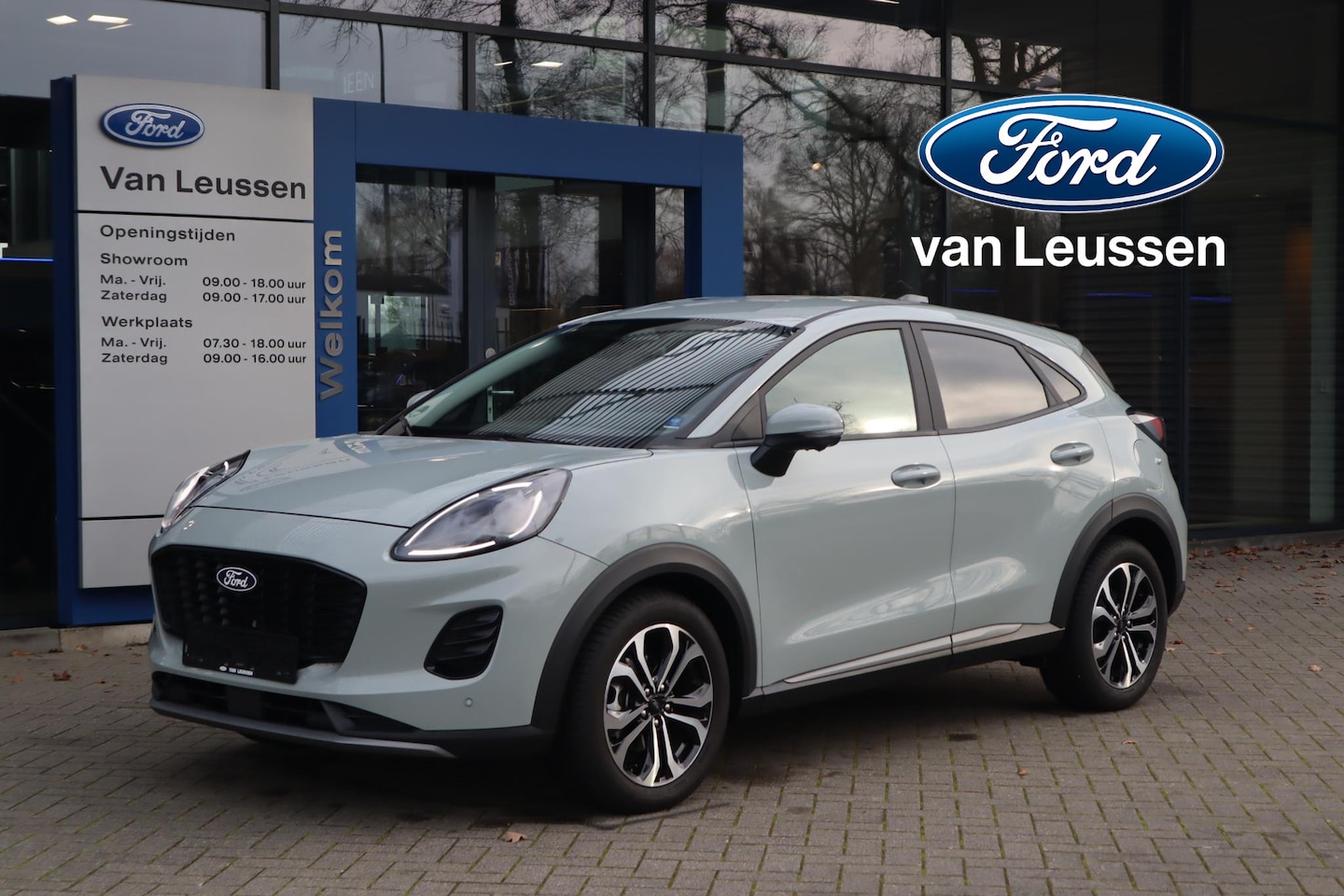 Ford Puma - 125PK HYBRID TITANIUM NIEUWE MODEL! WINTER-PACK COMFORT-PACK DRIVER-ASS-PACK 4-JR FABRIEKS - AutoWereld.nl