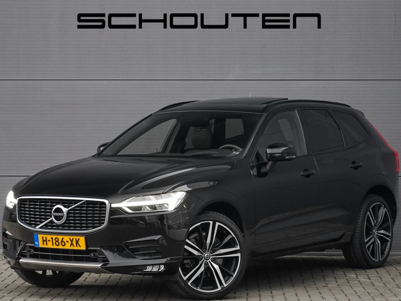 Volvo XC60 - 2.0 B5 Inscription R-Design Pano Trekhaak Harman/Kardon - AutoWereld.nl