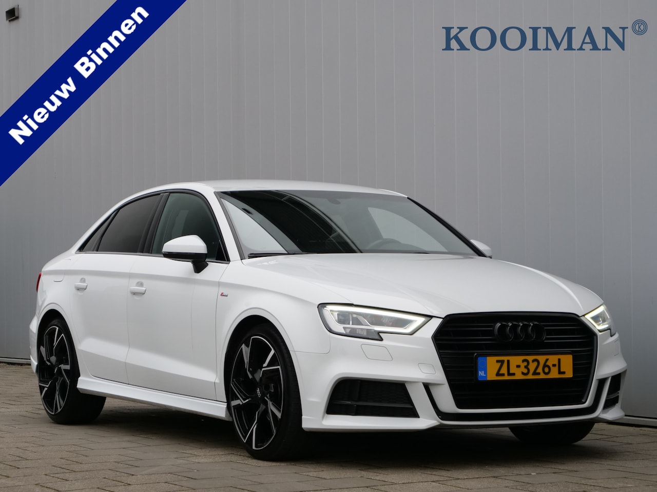 Audi A3 Limousine - 30 TFSI Sport S Line Edition 116 Pk Automaat Navigatie / PDC / 19 inch - AutoWereld.nl