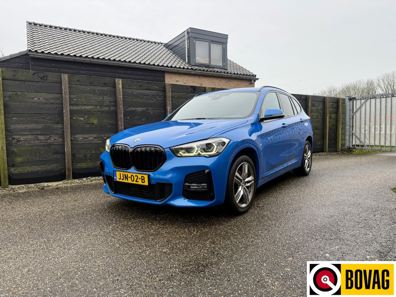 BMW X1 - sDrive18i High Executive M-sport, vol leder, head up disp. - AutoWereld.nl