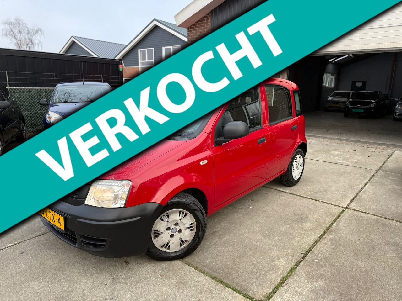 Fiat Panda - 1.2 Actual NEW APK / LAGE NAP KM / 2 EIGNR / ZUINIG / BETAALBAAR / 2 SLEUTELS / INRUILER! - AutoWereld.nl