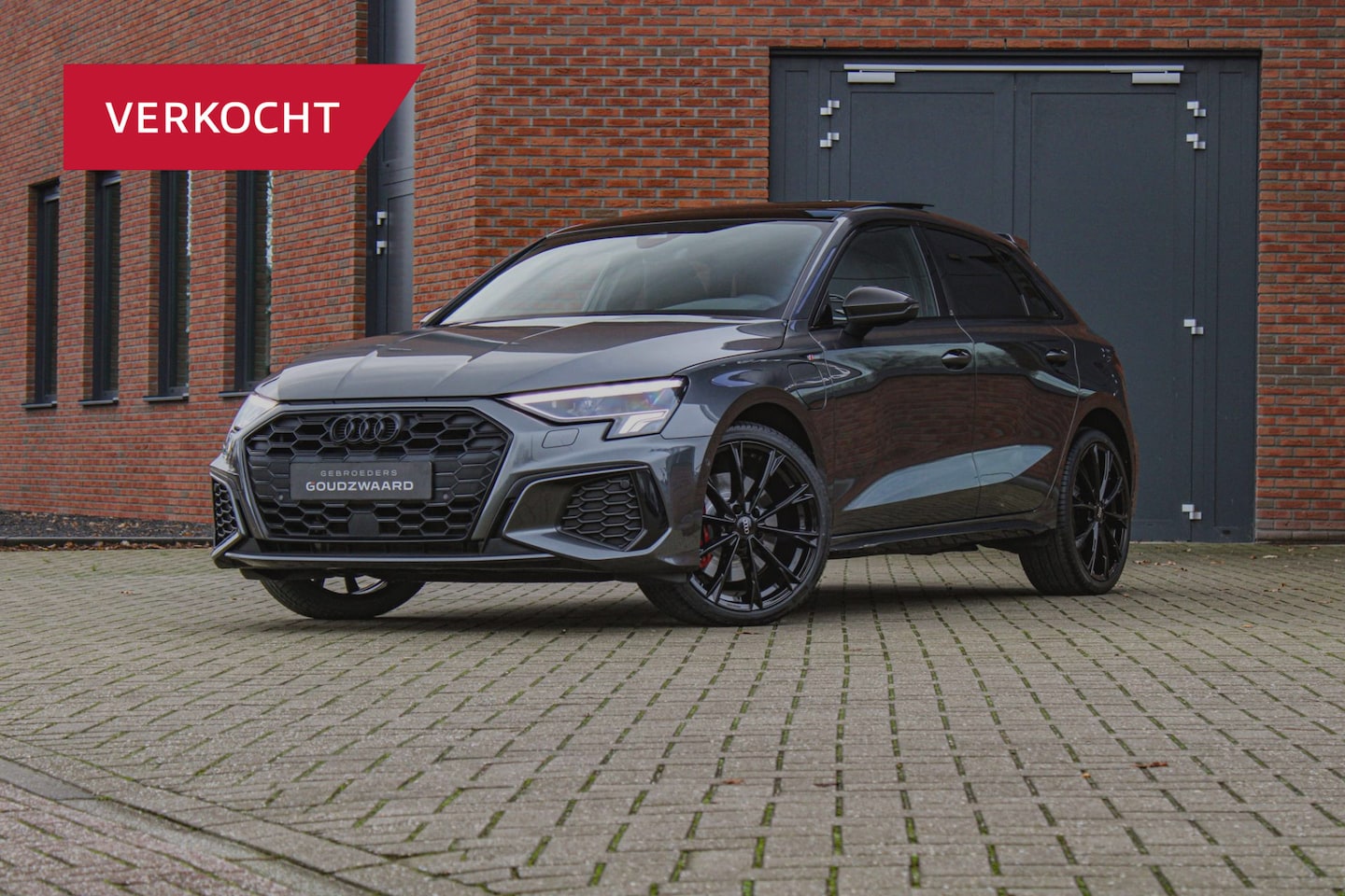 Audi A3 Sportback - 45 TFSI e S edition Competition | 245PK | Carbon | Pano | B&O | Camera | RS-zetels - AutoWereld.nl