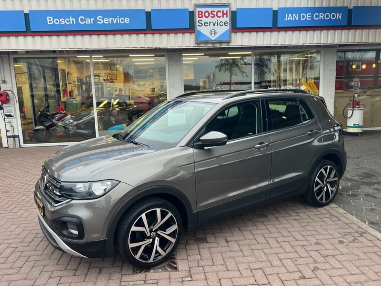 Volkswagen T-Cross - 1.0 TSI LIFE BUSSINES dsg / ecc / virtual cockpit / camera / trekhaak - AutoWereld.nl